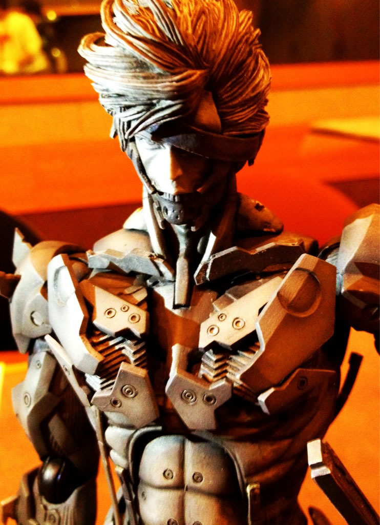 Raiden de Metal Gear Rising Renvengeance en figurine