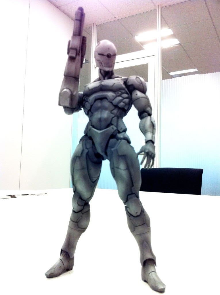 Gray Fox renat en figurine