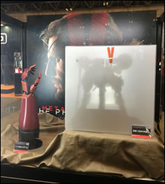 MGSV : KojiPro dvoile deux ombres d'un mystrieux bipde en figurine