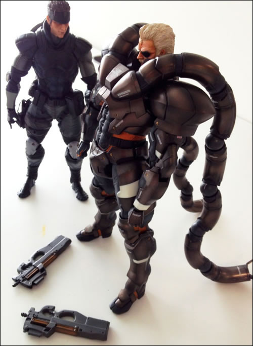 Figurine Play Arts Ka de Solidus Snake Metal Gear Solid 2