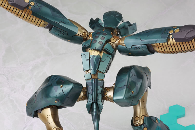 Le Metal Gear Ray de Kotobukiya rugira en avril 2014