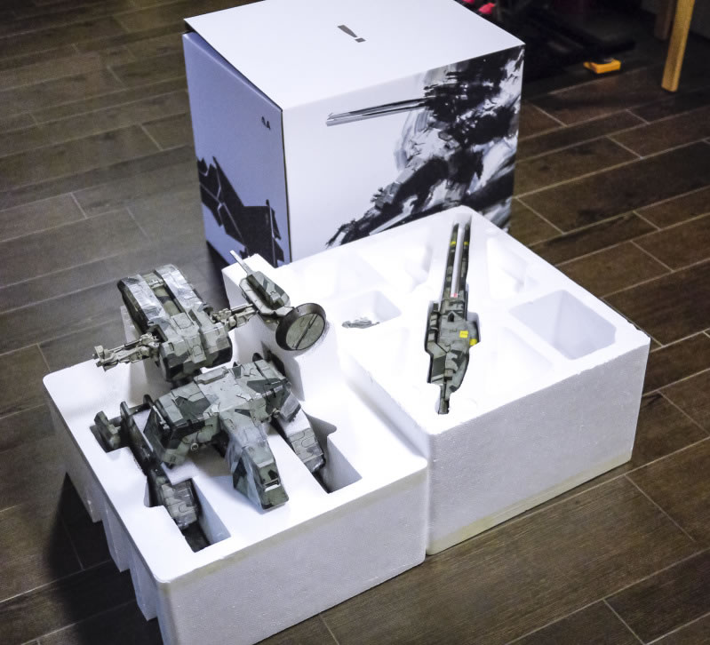 dballage du magnifique Metal Gear Rex sign Threea !