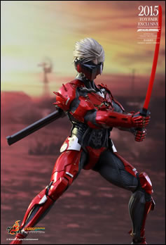 Raiden voit rouge avec une nouvelle figurine Hot Toys 'Inferno Armor Version'