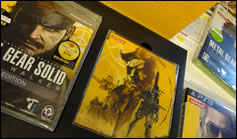 Photos du collector japonais de Metal Gear Solid Pecae Walker HD