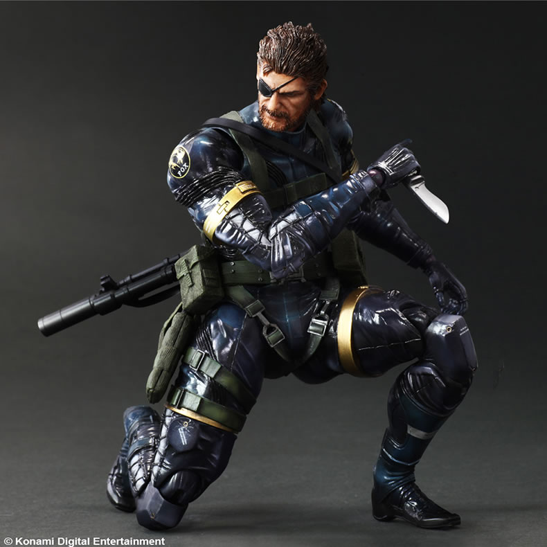 La figurine Play Arts Kai de Big Boss (Ground Zeroes) dispo au printemps