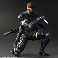 La figurine Play Arts Kai de Big Boss (Ground Zeroes) dispo au printemps