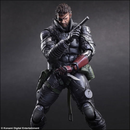 Des photos et un prix pour la figurine Play Arts Kai de Venom Snake en combinaison furtive