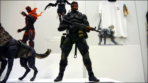 Une multitude de goodies prsents lors du Boot Camp de MGSV The Phantom Pain