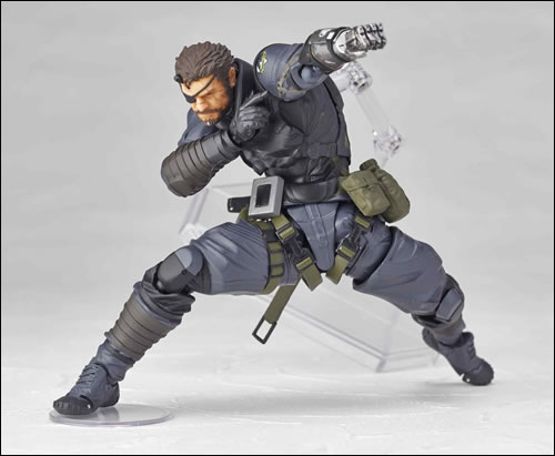 La figurine Vulcanlog de Venom Snake en Sneaking Suit illustre et date