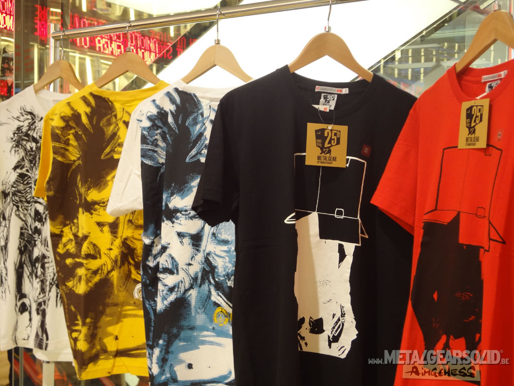 T-shirt Uniqlo Metal Gear fte son 25me anniversaire  Ginza !