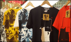 T-shirt Uniqlo Metal Gear fte son 25me anniversaire  Ginza !